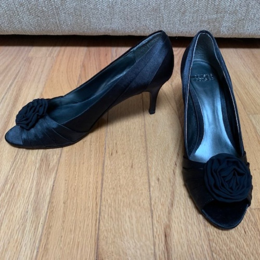 MootsiesTootsies gorgeous dress heels